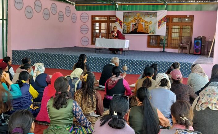 ཆོས་ལུགས་ལ་མ་བརྟེན་པའི་བཟང་སྤྱོད་སློབ་གསོའི་གོ་རྟོགས་ལས་རིམ་ལེགས་གྲུབ་བྱུང་བ།